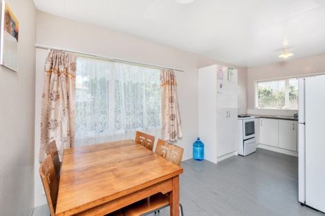 Photo of property in 6 Anglers Way, Wattle Downs, Auckland, 2102