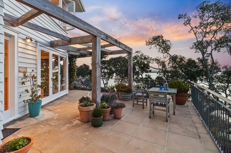 Photo of property in 76 St Michaels Avenue, Point Chevalier, Auckland, 1022