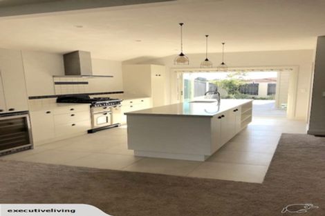 Photo of property in 18 Record Street, Fitzroy, New Plymouth, 4312