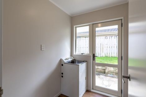 Photo of property in 100e Parrs Cross Road, Henderson, Auckland, 0612