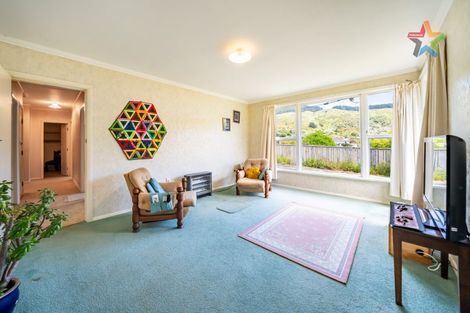 Photo of property in 12 Larsen Crescent, Tawa, Wellington, 5028