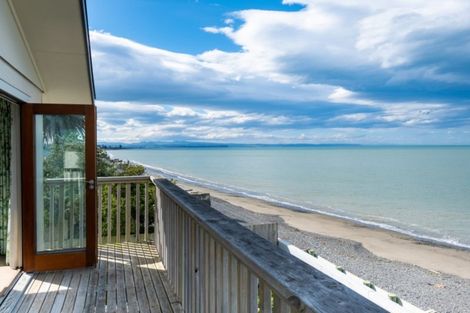 Photo of property in 37 Clifton Road, Haumoana, 4102