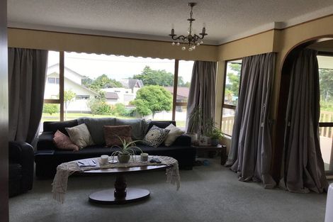 Photo of property in 9 Gilbass Avenue, Hamilton Lake, Hamilton, 3204