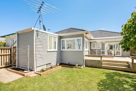Photo of property in 4 Aliford Avenue, One Tree Hill, Auckland, 1061