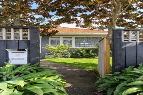 Photo of property in 2 Norman Street, Lower Vogeltown, New Plymouth, 4310