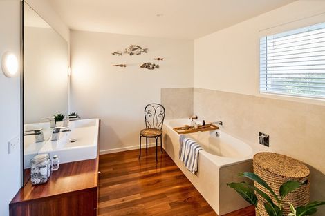 Photo of property in 18 Arawa Street, Raumati Beach, Paraparaumu, 5032