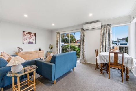 Photo of property in 2a Mallett Place, Halswell, Christchurch, 8025