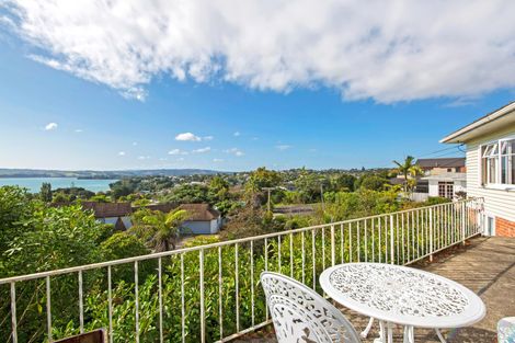 Photo of property in 6 Fenton Terrace, Cockle Bay, Auckland, 2014