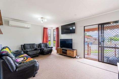 Photo of property in 14 Brightwell Place, Nawton, Hamilton, 3200