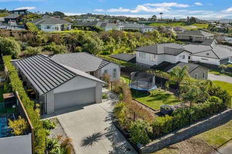 Photo of property in 5 Tirohanga Crescent, Stanmore Bay, Whangaparaoa, 0932
