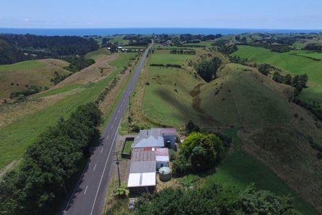 Photo of property in 401 Koru Road, Koru, New Plymouth, 4374