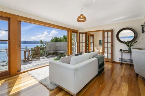 Photo of property in 51 Ferry Road, Days Bay, Lower Hutt, 5013