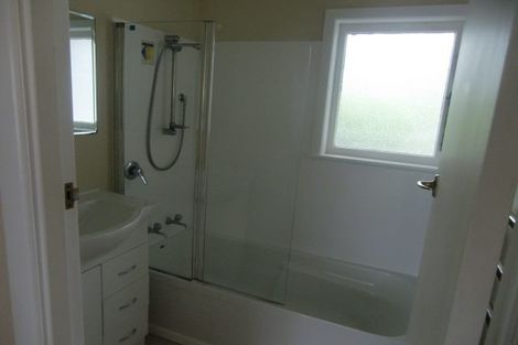 Photo of property in 2/30 Elliott Avenue, Bayview, Auckland, 0629