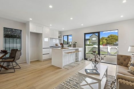 Photo of property in 647a Te Atatu Road, Te Atatu Peninsula, Auckland, 0610