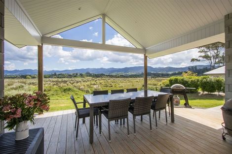 Photo of property in 13 Riverside Place, Katikati, 3129