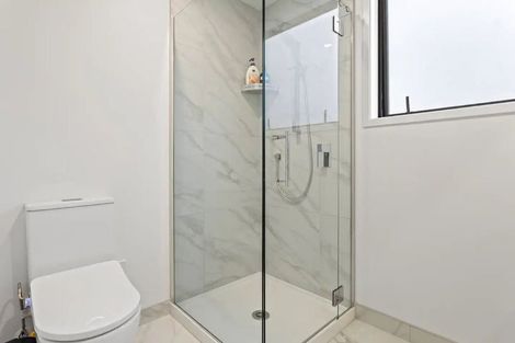 Photo of property in 10/172 Don Buck Road, Massey, Auckland, 0614