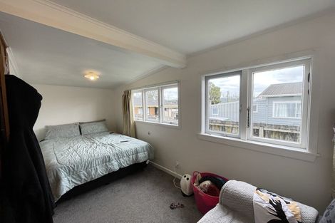 Photo of property in 11 Clayburn Road, Glen Eden, Auckland, 0602