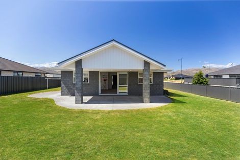 Photo of property in 20 Stowell Drive, Cromwell, 9310