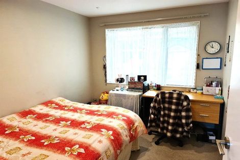 Photo of property in 5 Baker Street, Fairview Heights, Auckland, 0632