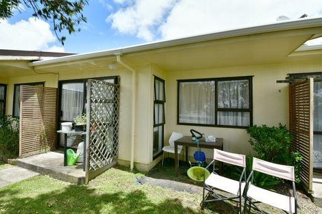 Photo of property in 1/3 Miro Street, Helensville, 0800
