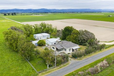 Photo of property in 593 Aranui Road, Kairanga, Palmerston North, 4475