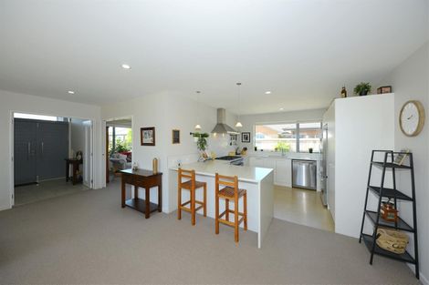 Photo of property in 10 Conie Glen Lane, Broomfield, Christchurch, 8042