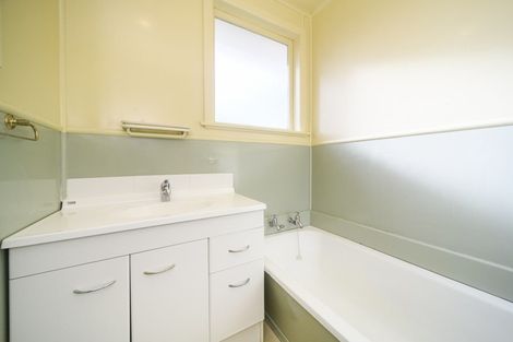 Photo of property in 5 London Terrace, Awapuni, Palmerston North, 4412