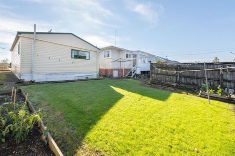 Photo of property in 1/29 James Laurie Street, Henderson, Auckland, 0612