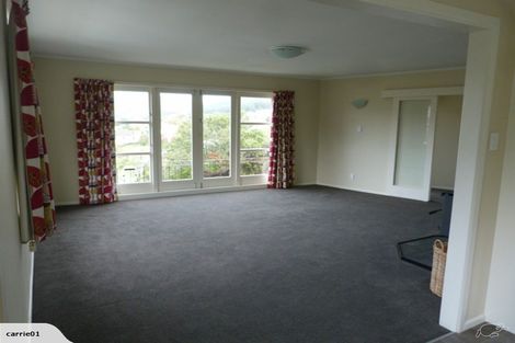 Photo of property in 13 Magdalen Street, Tawa, Wellington, 5028