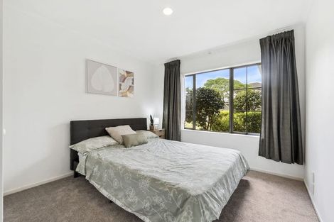 Photo of property in 23 Delmont Close, East Tamaki Heights, Auckland, 2016