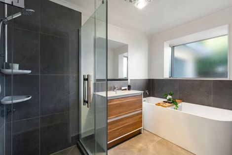 Photo of property in 10 Kimiora Close, Fairview Downs, Hamilton, 3214