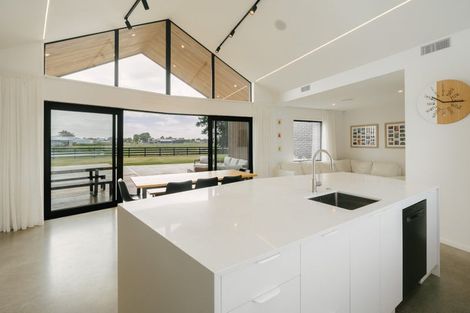 Photo of property in 16 Crown Lane, Rongotea, Palmerston North, 4473