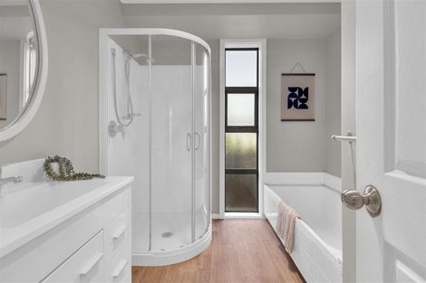 Photo of property in 10a Gregory Avenue, Islington, Christchurch, 8042