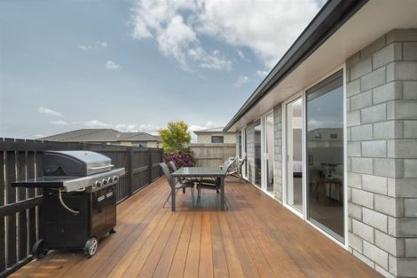 Photo of property in 12 Marion Crescent, Papamoa Beach, Papamoa, 3118