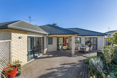 Photo of property in 139 Flanshaw Road, Te Atatu South, Auckland, 0610