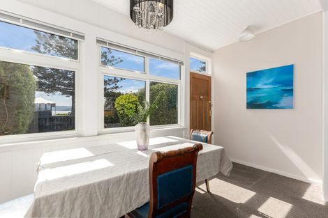 Photo of property in 75 Marine Parade, Eastbourne, Lower Hutt, 5013