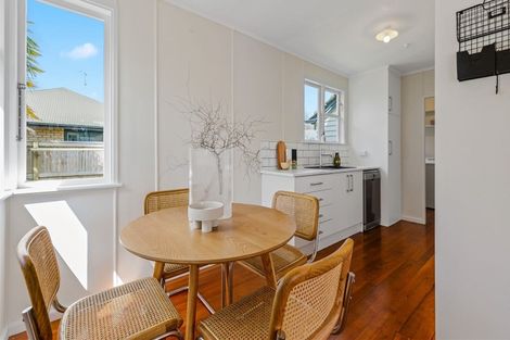 Photo of property in 4 Moule Place, Fairfield, Hamilton, 3214