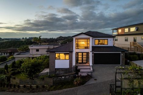 Photo of property in 30 Aldon Lane, The Gardens, Auckland, 2105