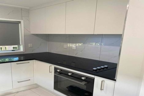 Photo of property in 2/4 Northall Road, New Lynn, Auckland, 0600