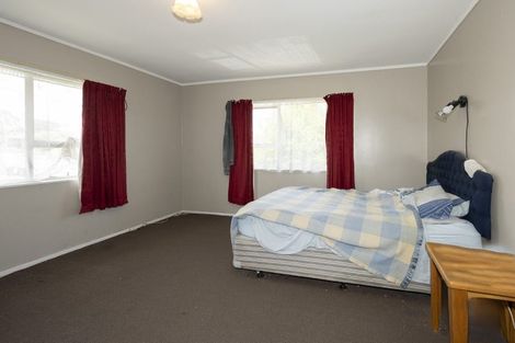 Photo of property in 2/81 West Coast Road, Glen Eden, Auckland, 0602