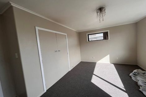 Photo of property in 32 Freyberg Avenue, Papatoetoe, Auckland, 2104