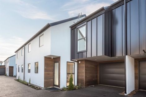 Photo of property in 2/27 Springfield Road, St Albans, Christchurch, 8014