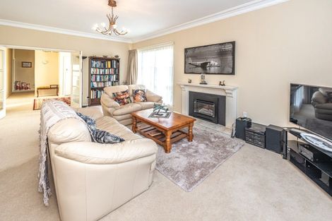 Photo of property in 20 Great North Road, Saint Johns Hill, Whanganui, 4500