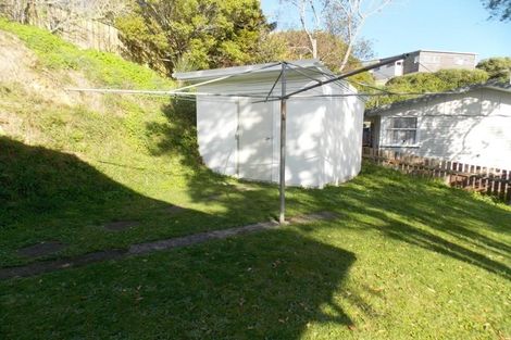 Photo of property in 38 Catherine Crescent, Paparangi, Wellington, 6037