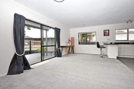 Photo of property in 2/31 Halsey Road, Manurewa, Auckland, 2102