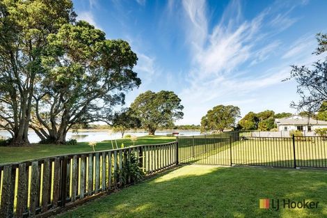 Photo of property in 22 Roretana Drive, Athenree, Katikati, 3177