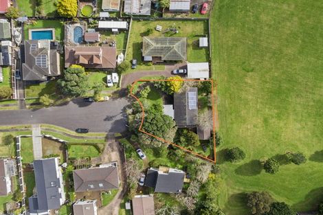 Photo of property in 9 Warden Place, Mangere Bridge, Auckland, 2022