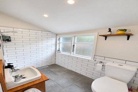 Photo of property in 1 Robinson Street, Lookout Point, Dunedin, 9011