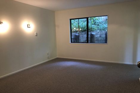 Photo of property in 1/12 Heath Avenue, Northcote, Auckland, 0627