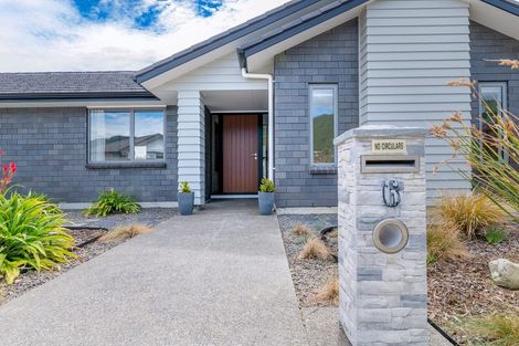 Photo of property in 6 Saint Vincent Way, Waikanae, 5036